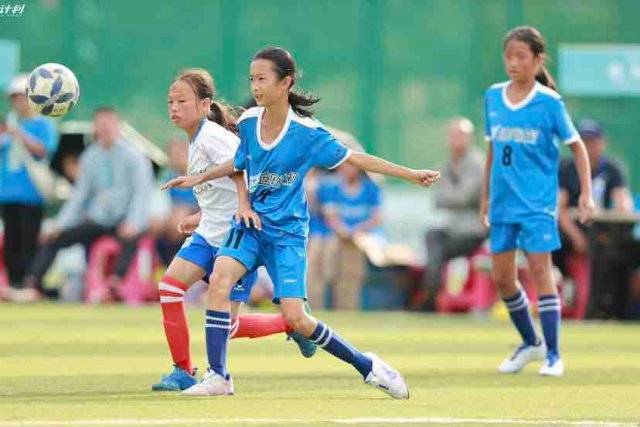 伊卡尔迪晒旺达视频：她闯入我家骚扰了我2小时