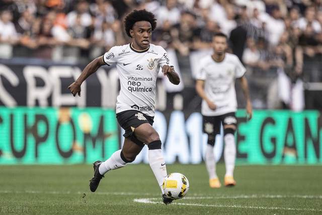 姆巴佩弟弟晒一家四口合照庆祝圣诞节